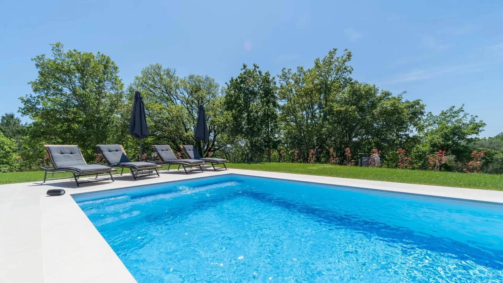 Villa Fiore In Central Istria Suitable For Families And Cyclists Momjan 0*,  كرواتيا