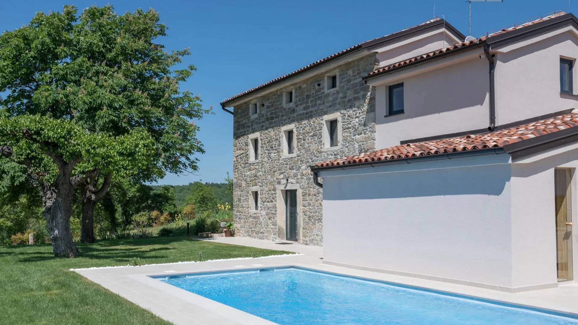 Villa Fiore In Central Istria Suitable For Families And Cyclists Momjan