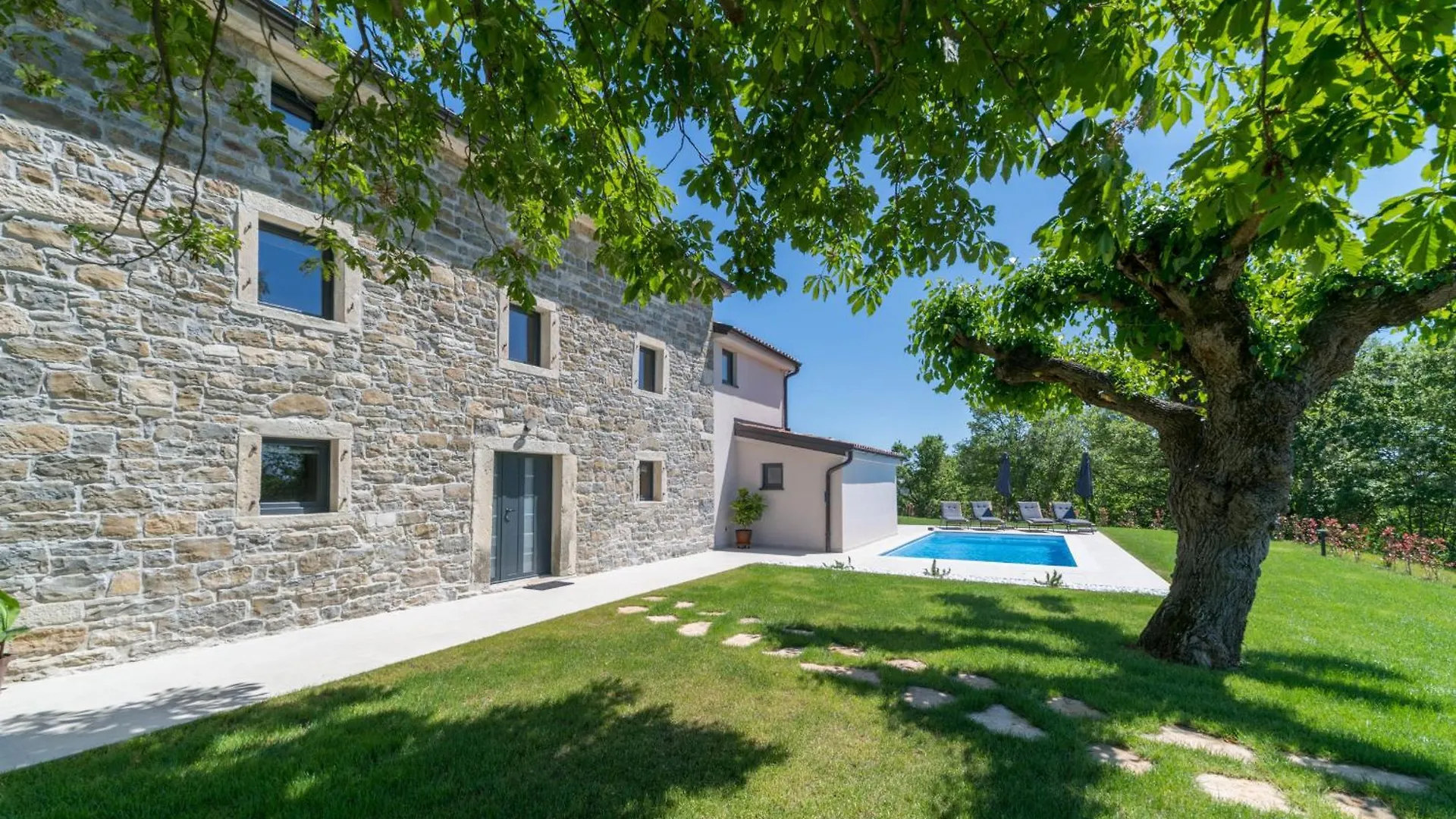 Villa Fiore In Central Istria Suitable For Families And Cyclists Momjan