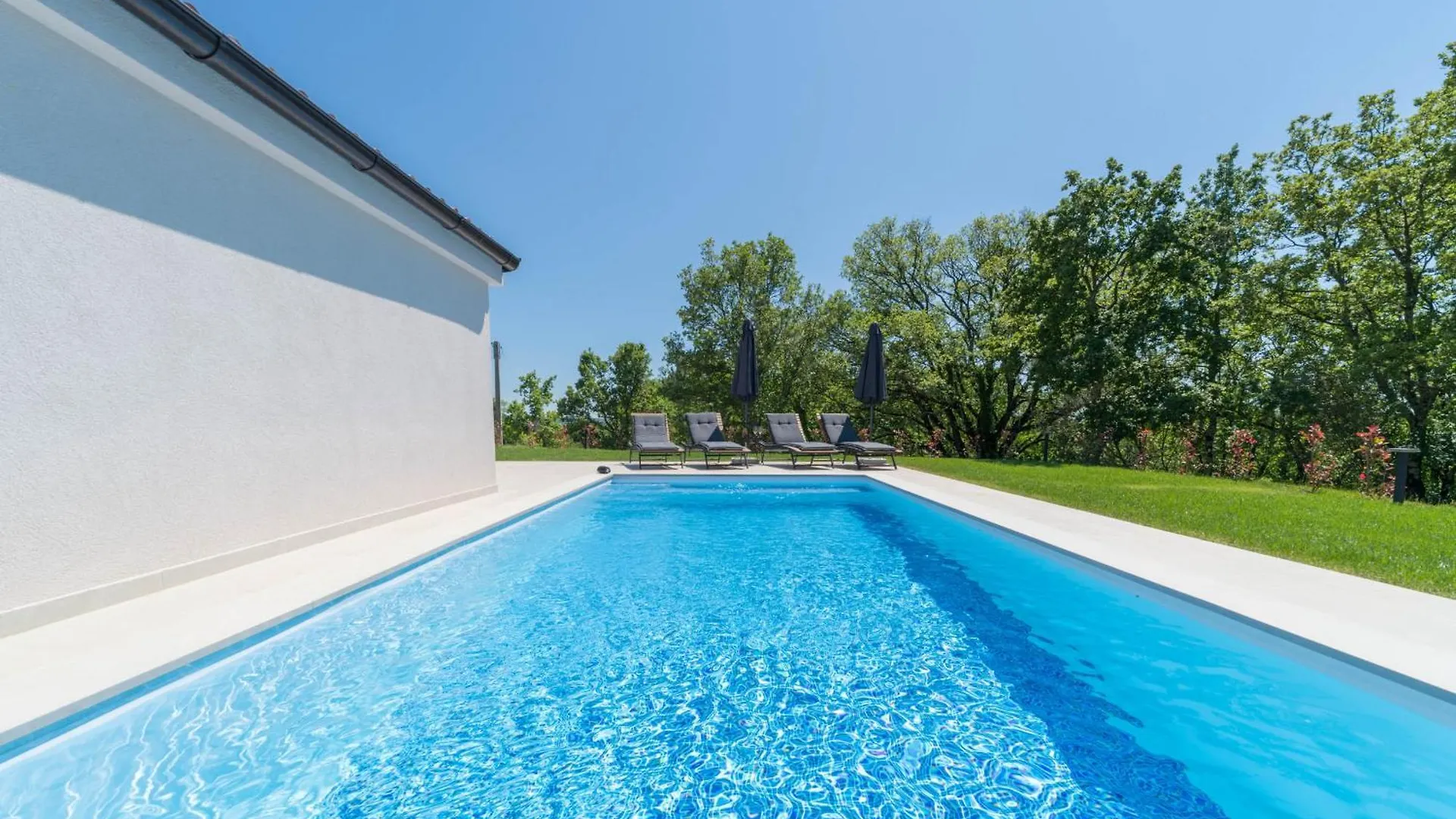 Villa Fiore In Central Istria Suitable For Families And Cyclists Momjan Chorvatsko
